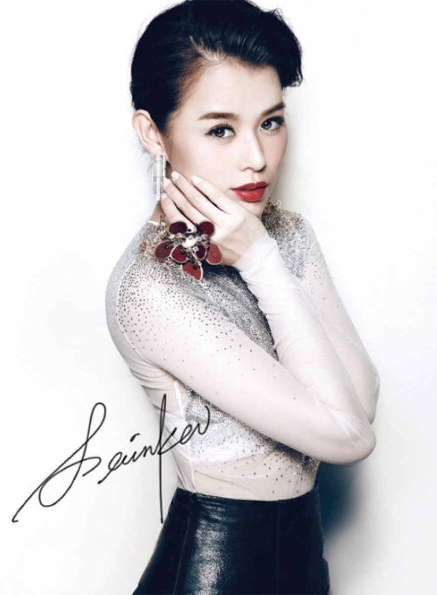 Nhan sắc thay đổi của các hoa đán TVB trong 50 năm qua